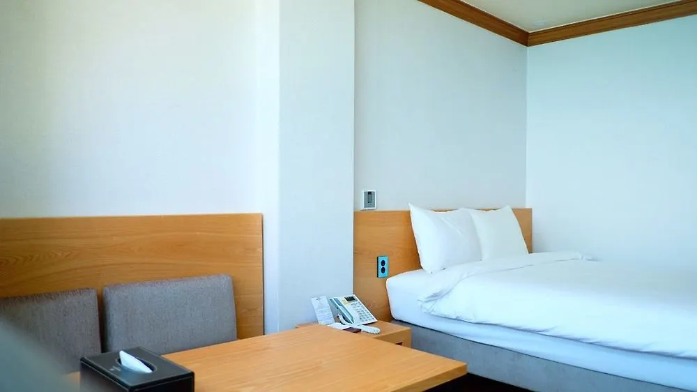 Dawn Beach Hotel Busan 3*,